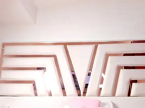 MiaKleinX webcam