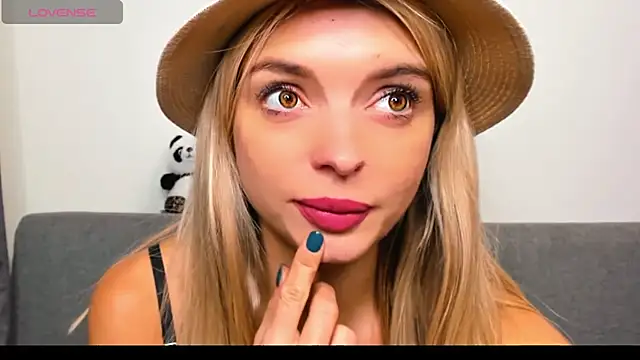 _ellen_meow_ webcam