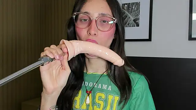 doll_bella_ webcam