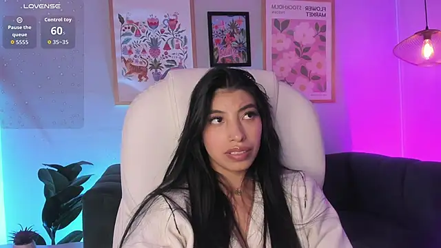 tiffany_low - Tiffany_Low's free webcam - UK Sex Cams