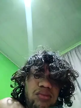 Zombra_42 webcam