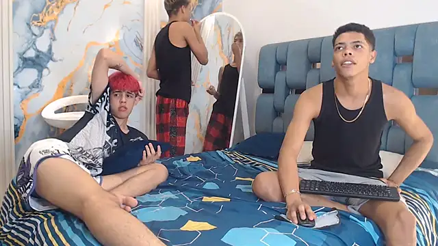 EMPIRE_BOYS1 webcam