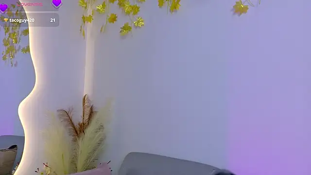 Ambar_Carter webcam