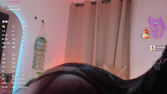NahomyVega webcam