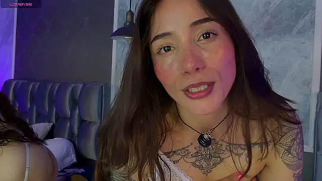 Cata_Jonees webcam