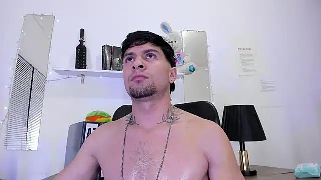 StefanoBigCock webcam