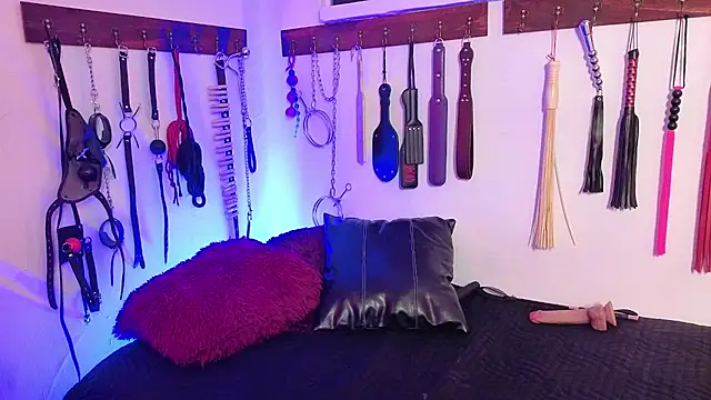 elowen_halley1 webcam