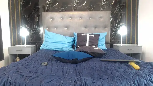 PhillipCox live cam