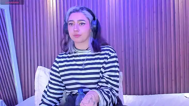 GabyRose9 webcam