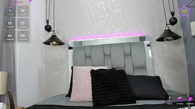 mia_thompsonn_ webcam
