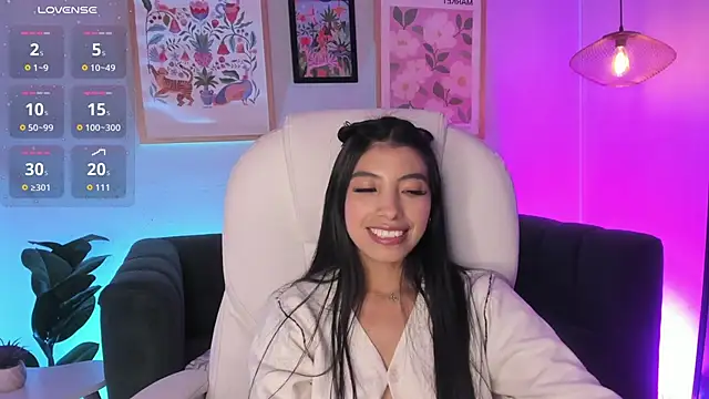 Tiffany_Low webcam