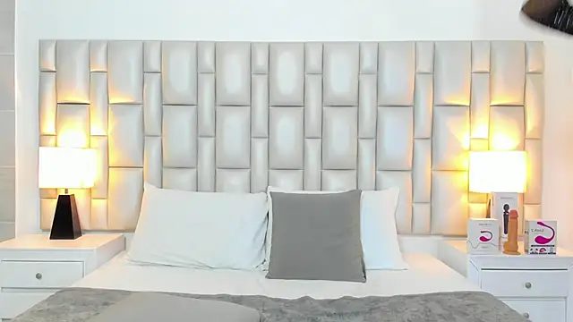 paola_katy_dicks webcam