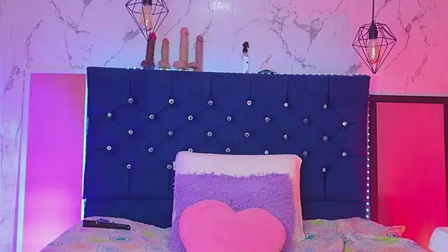 Dakotaa_Johnson webcam