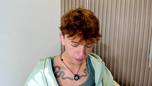 Tomy_Rox webcam