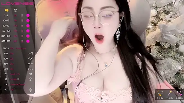 Monica-666888- webcam