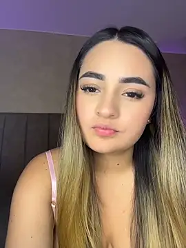 Antonella_Julieta webcam