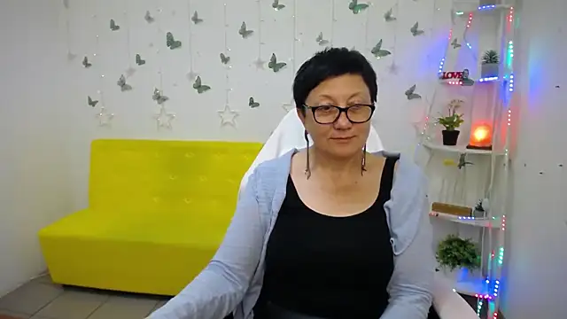 EmilyL0ve webcam