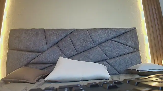 Kittie_Vixen webcam