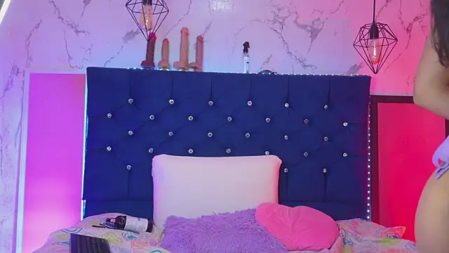 Dakotaa_Johnson webcam