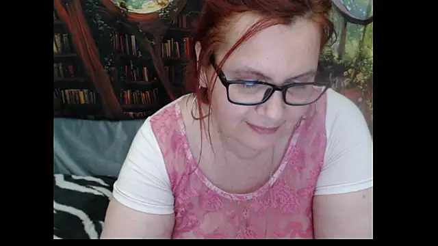 PlayfullMature webcam