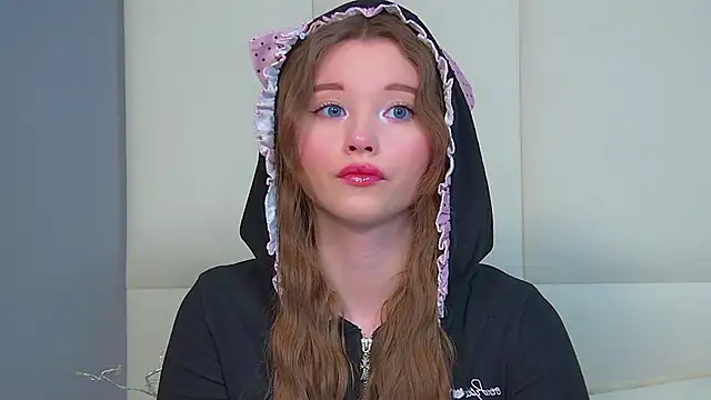 KeiraAsti webcam