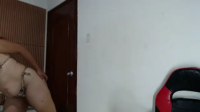 LilihtMature webcam
