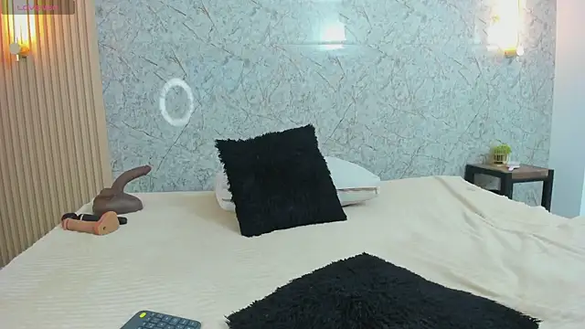 Antonella_west webcam
