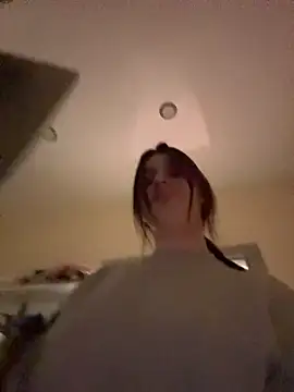 moneyforPeaches webcam