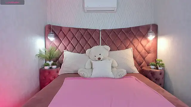 AliciaCore webcam
