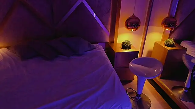 amber_dolls - Amber_Dolls's free webcam - UK Sex Cams
