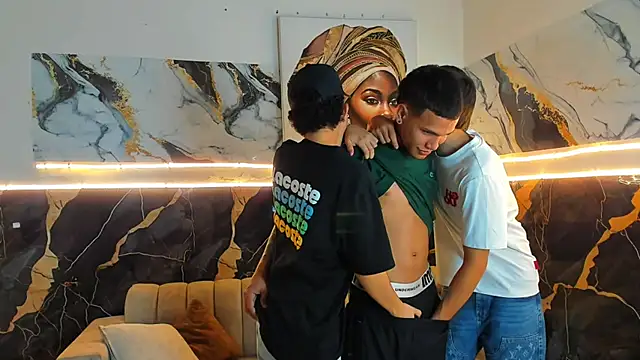Houseofwarrios webcam
