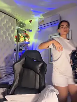 ZarahEvans webcam