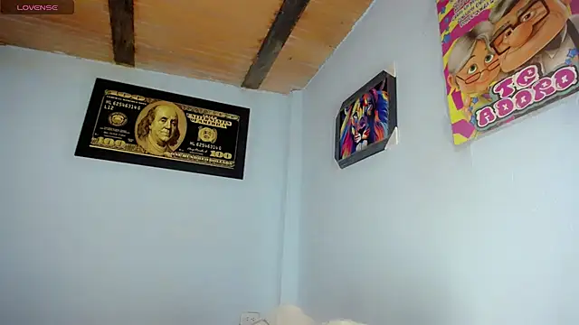 Emily_Hornys20 webcam