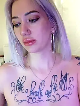 Gina-Lumara webcam