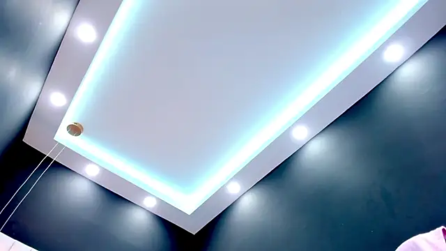 Maia_Clark520 webcam
