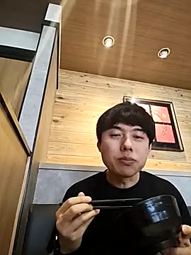 whitebriefboy webcam