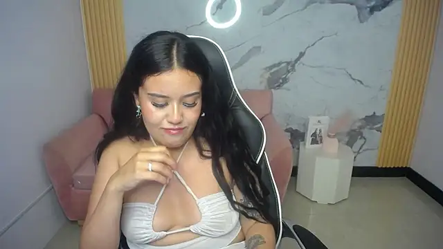 ailyn_ch1 webcam