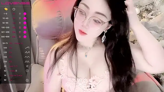 Monica-666888- webcam