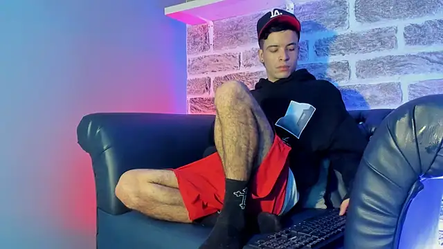 kevinn_bluee webcam