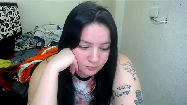 shopyymessyy webcam