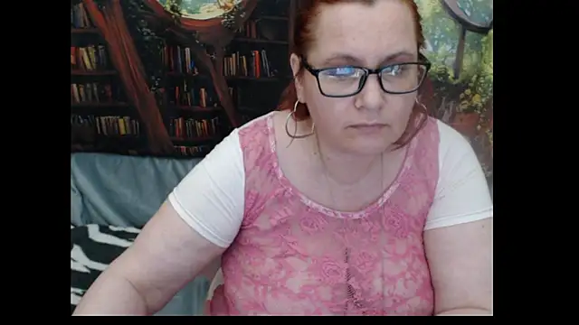 PlayfullMature webcam