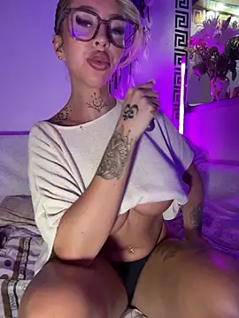 CheekyChels