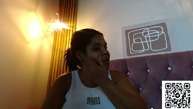 naomi_campbel_ live cam