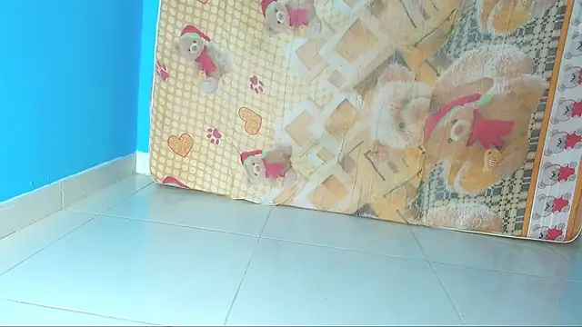 xxxsarahot250316 webcam