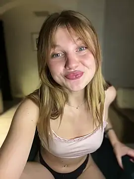 Emaline_Fane webcam