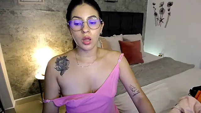 isa_cruzx webcam