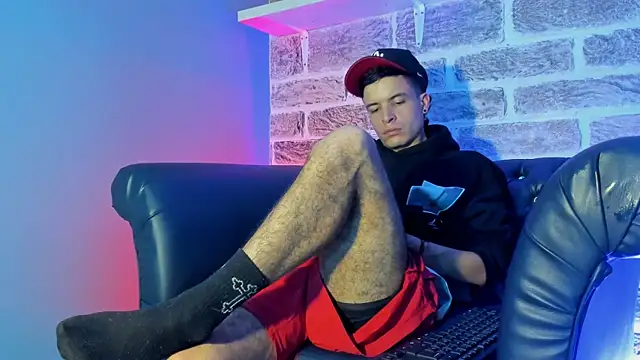 kevinn_bluee webcam
