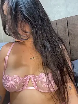 Antonella_Julieta webcam