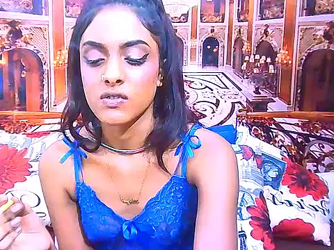 IndianPretty14u2Luv webcam