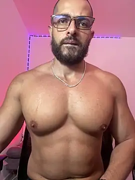 magnumchris - Magnumchris's free webcam - UK Sex Cams